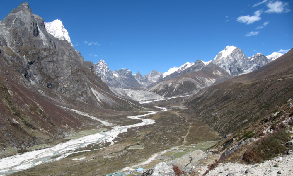 Approaching the Upper Khumbu Valley