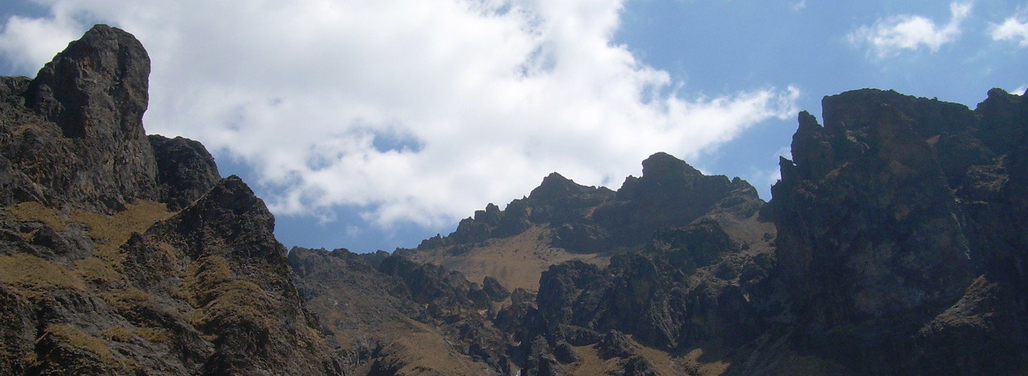 Unique geologic featurs of &quot;Las Rodillas&quot; on Izta